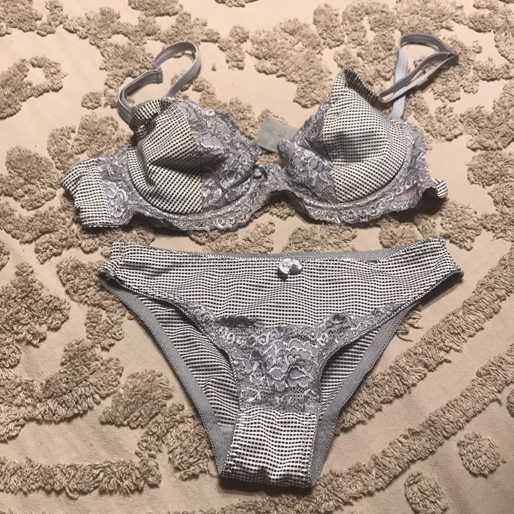 Bra and panty set